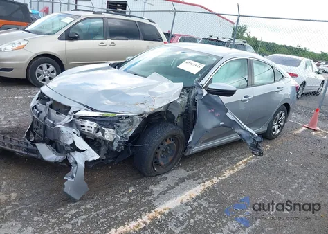 2017 Honda Civic Lx z USA, uszkodzony, nr VIN 19XFC2F56HE023527